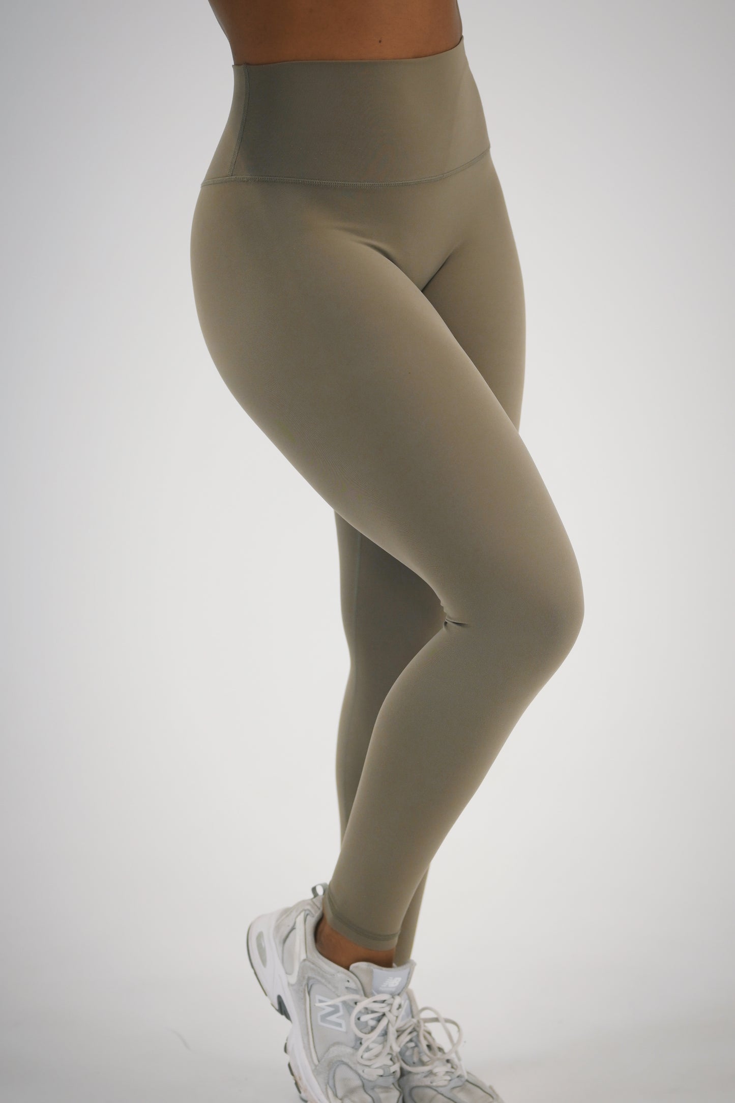 Velara Sculpt Legging - Nomadic Grey